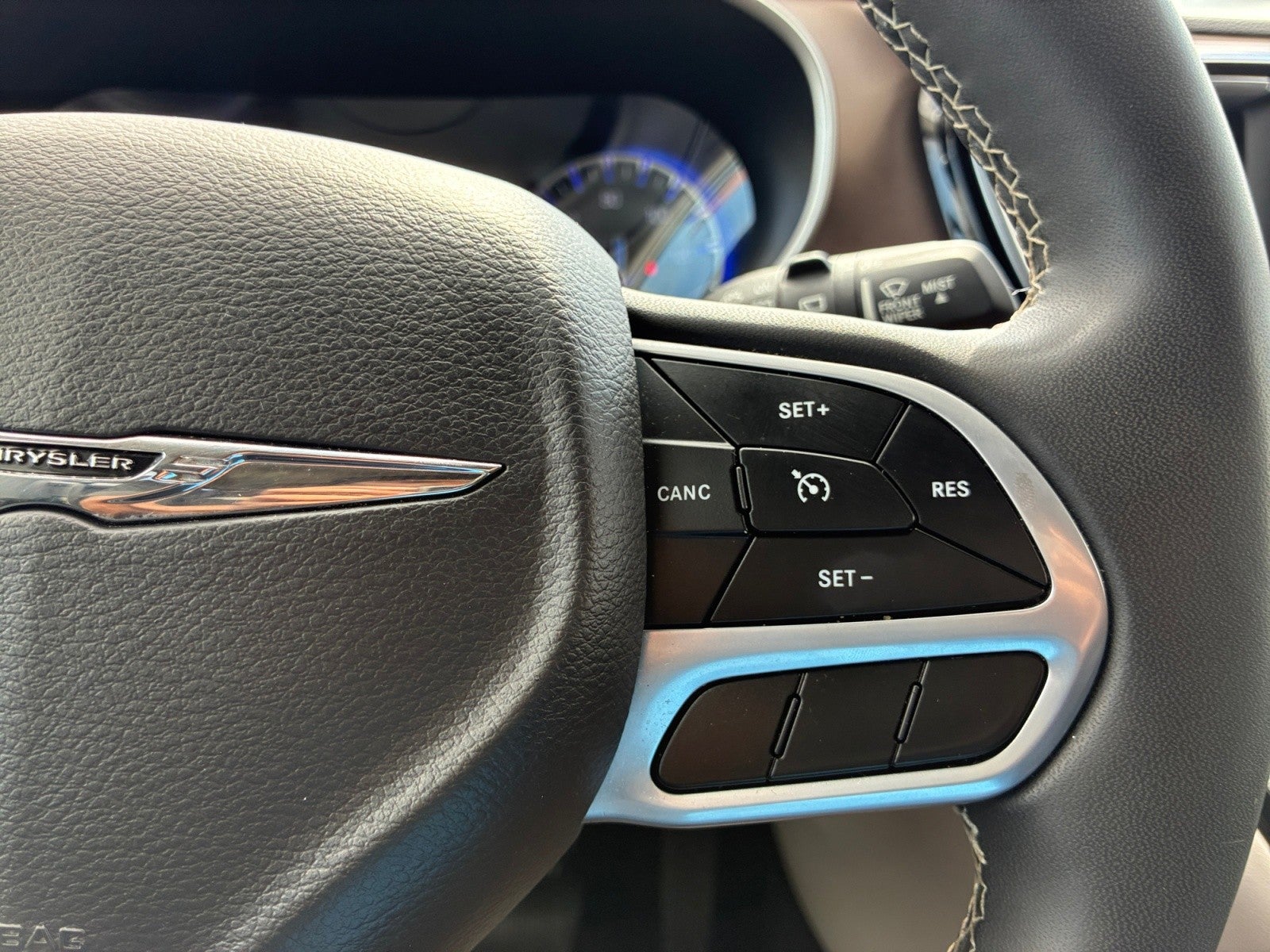 2023 Chrysler Voyager (fleet-only) LX