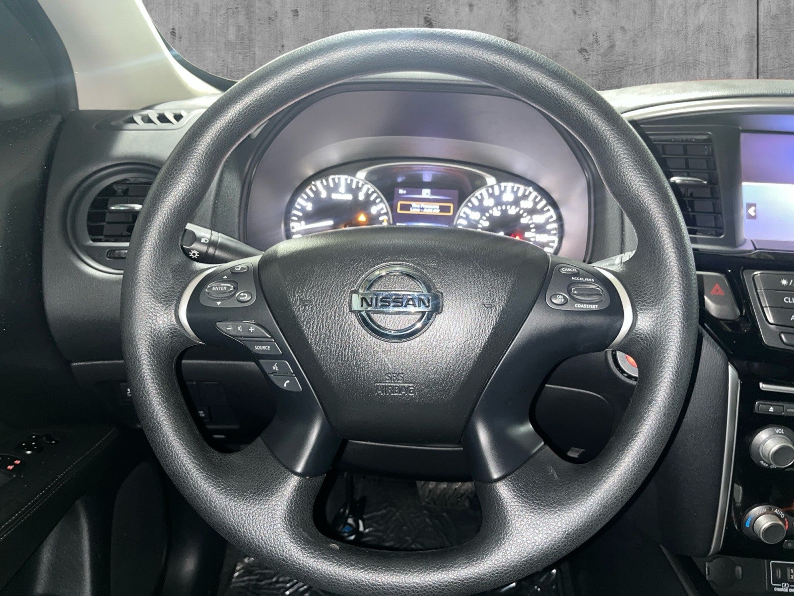2020 Nissan Pathfinder S