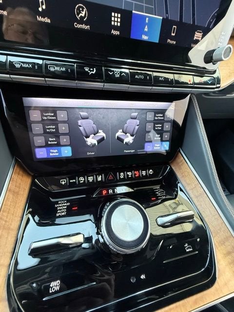 2022 Jeep Grand Wagoneer Series III 4x4