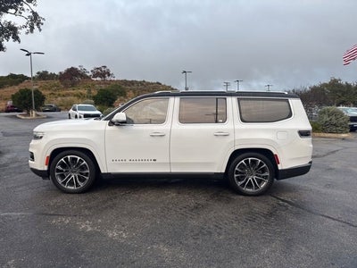2022 Jeep Grand Wagoneer Series III