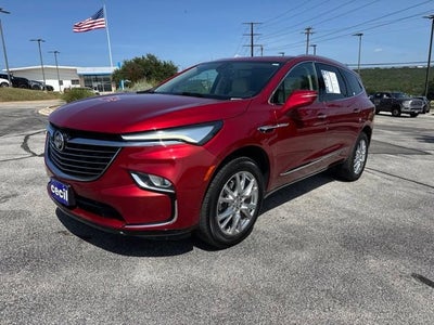 2023 Buick Enclave Essence