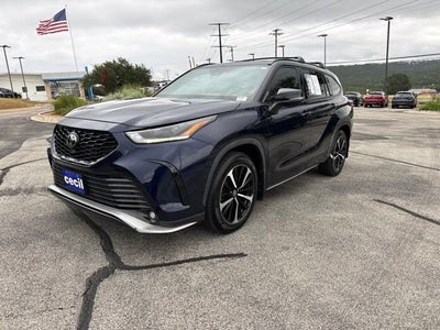 2022 Toyota Highlander XSE