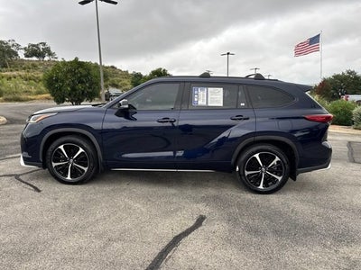 2022 Toyota Highlander XSE