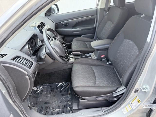 2025 Mitsubishi Outlander Sport S