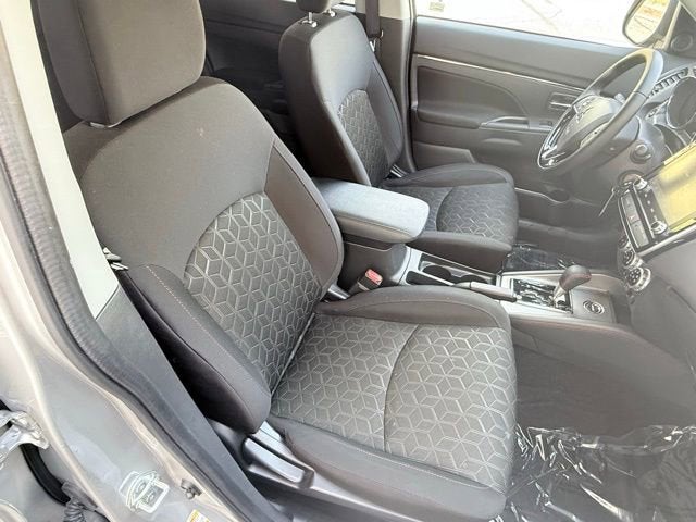 2025 Mitsubishi Outlander Sport S