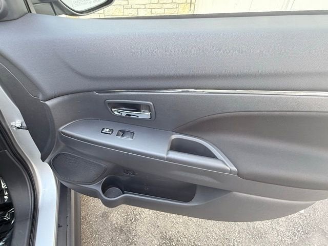 2025 Mitsubishi Outlander Sport S