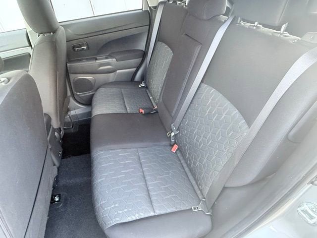 2025 Mitsubishi Outlander Sport S