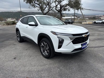 2025 Chevrolet Trax LT