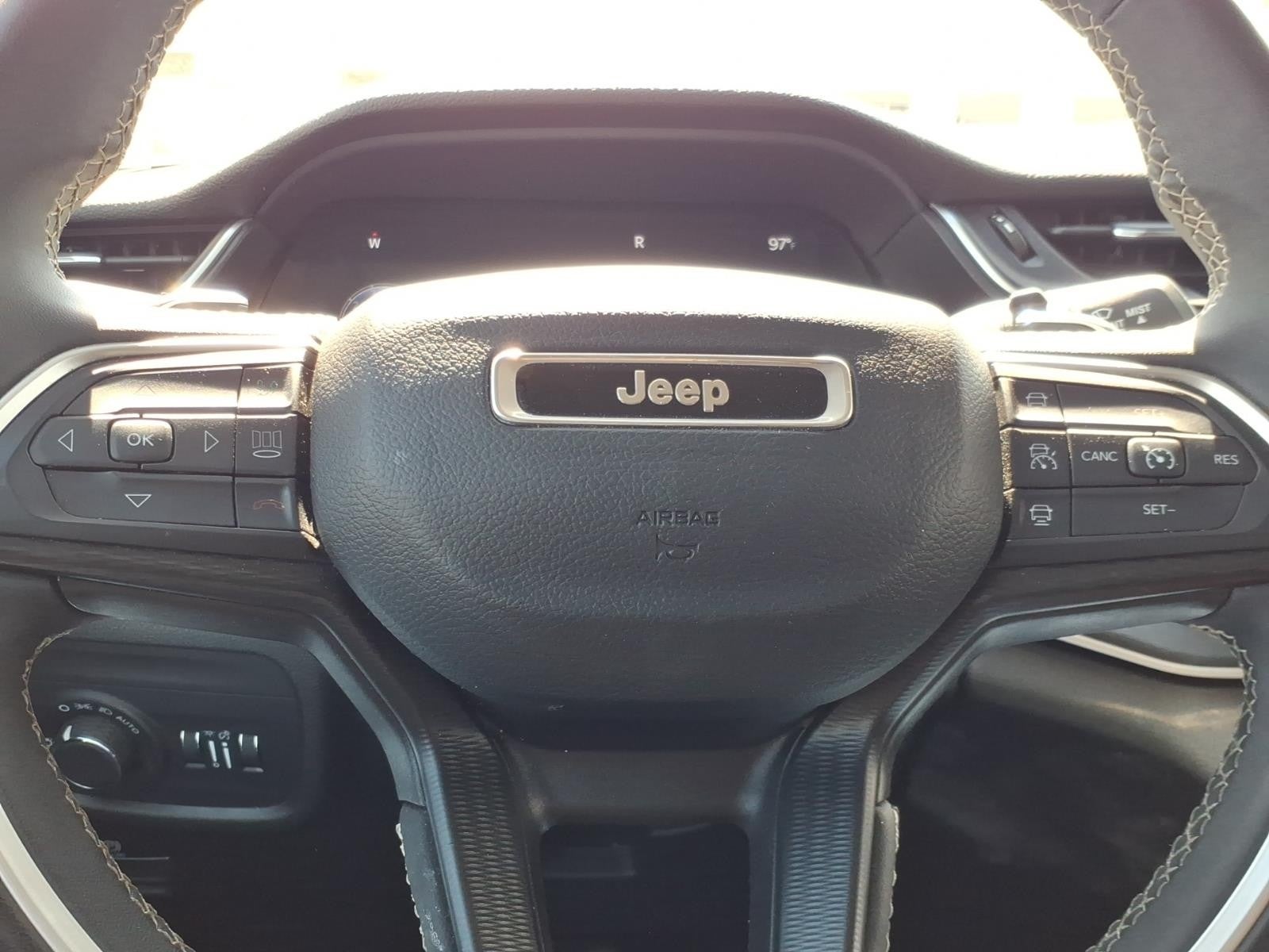 2023 Jeep Grand Cherokee L Laredo