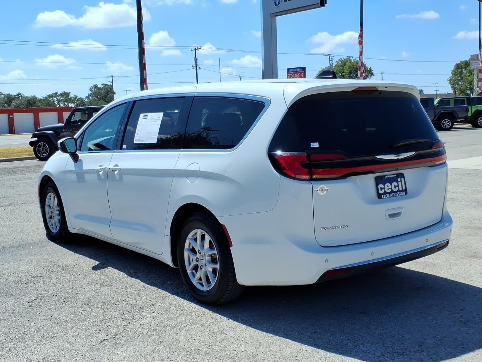 2023 Chrysler Pacifica Touring L