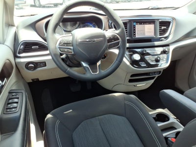 2023 Chrysler Voyager (fleet-only) LX