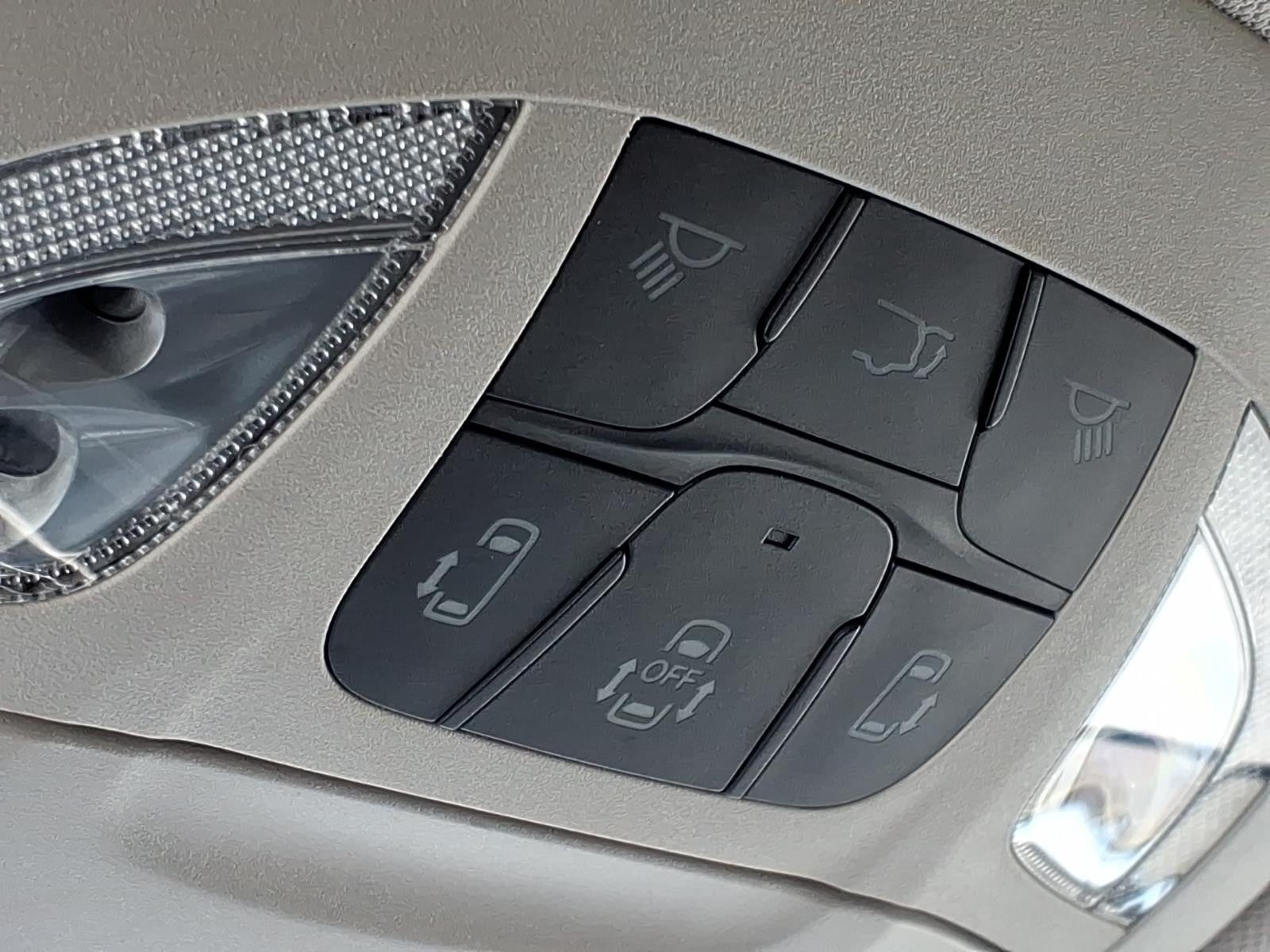 2023 Chrysler Voyager (fleet-only) LX