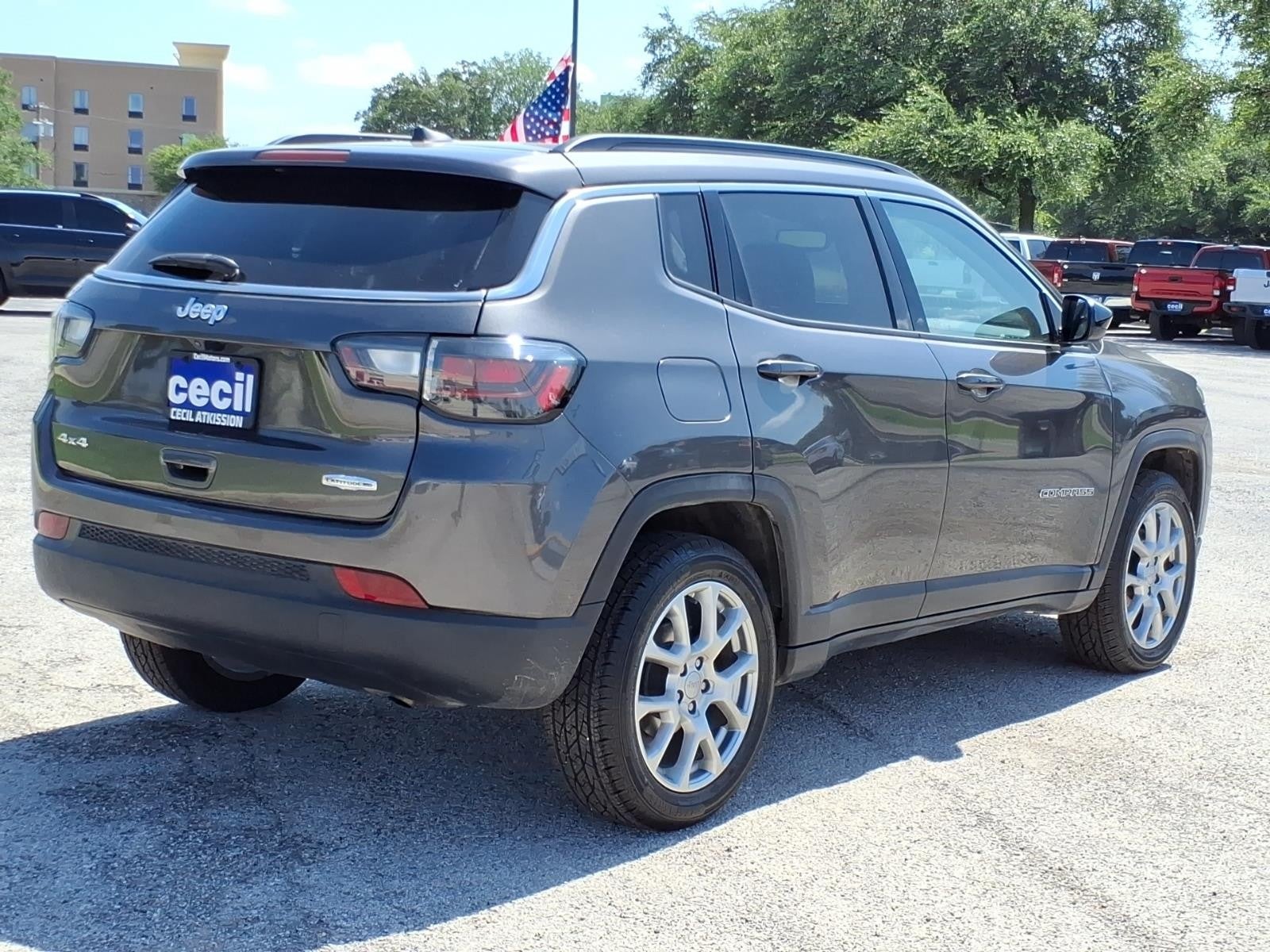 2022 Jeep Compass Latitude Lux