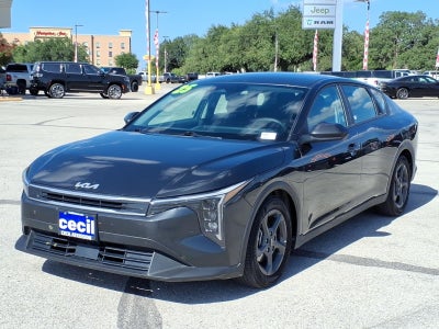 2025 Kia K4 LXS
