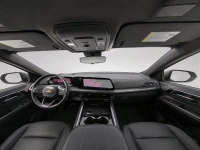 2025 Chevrolet Suburban LT