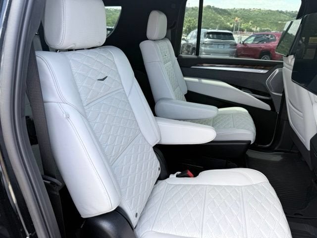 2025 Cadillac Escalade ESV Sport Platinum