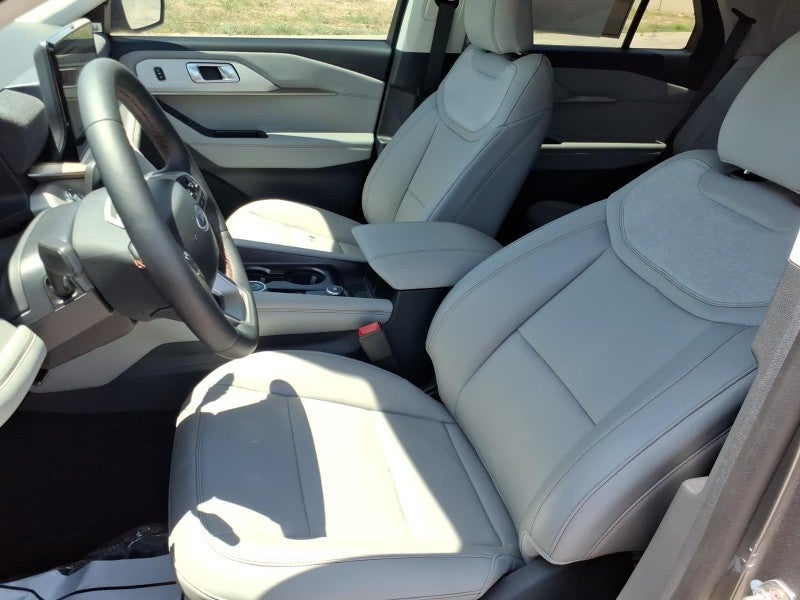 2026 Ford Explorer Active w/100A Pkg