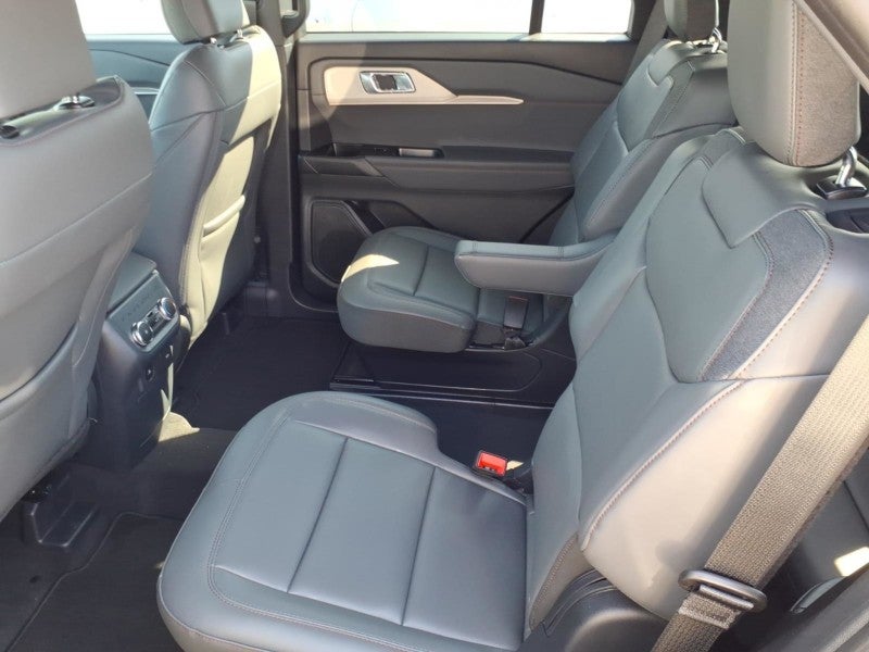 2027 Ford Explorer Active w/200A Pkg