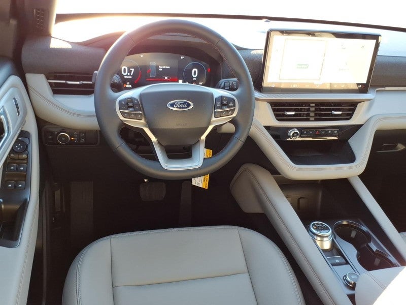 2027 Ford Explorer Active w/200A Pkg
