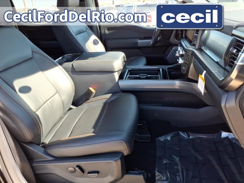 2026 Ford Super Duty LARIAT