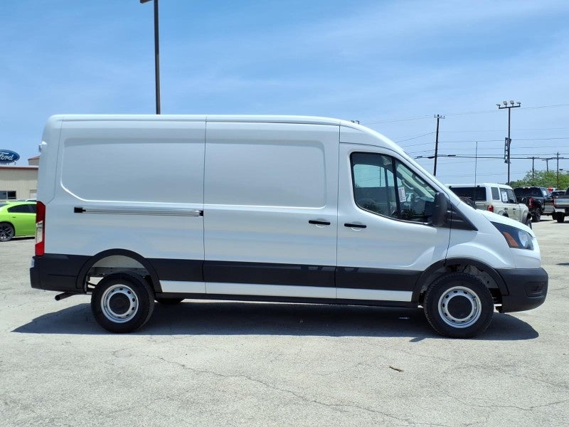 2026 Ford Transit Commercial T-250 148" Med Rf 9150 GVWR RWD