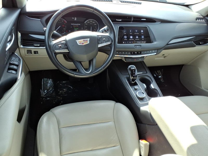 2023 Cadillac XT4 FWD Premium Luxury