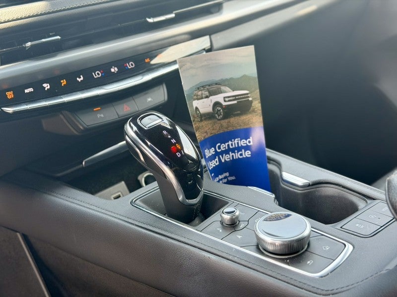 2024 Cadillac XT4 FWD Premium Luxury