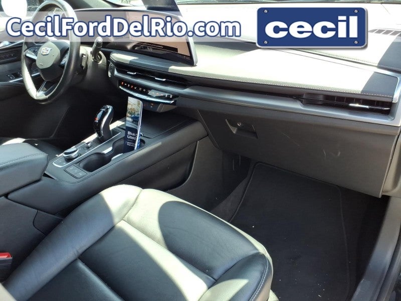 2024 Cadillac XT4 FWD Premium Luxury