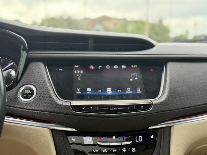 2017 Cadillac XT5 Luxury FWD
