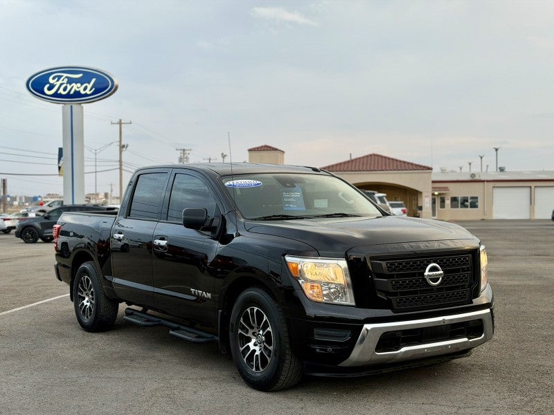 2021 Nissan Titan SV