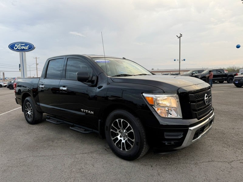 2021 Nissan Titan SV