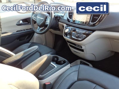 2024 Chrysler Pacifica Hybrid Select