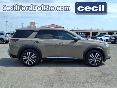 2023 Nissan Pathfinder Platinum