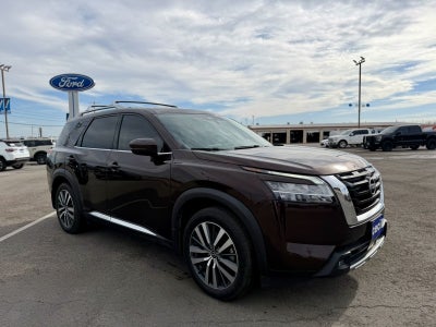 2022 Nissan Pathfinder Platinum