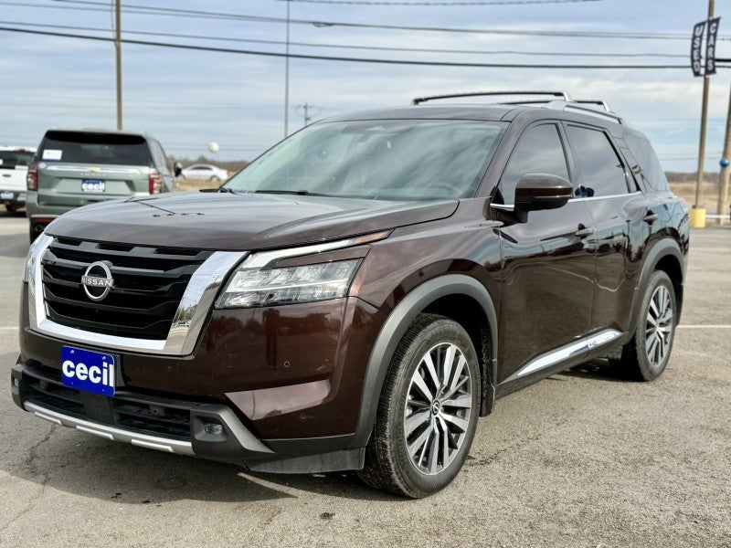 2022 Nissan Pathfinder Platinum
