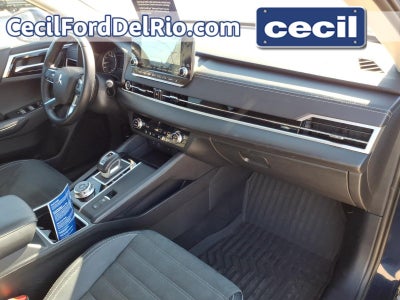 2024 Mitsubishi Outlander SE