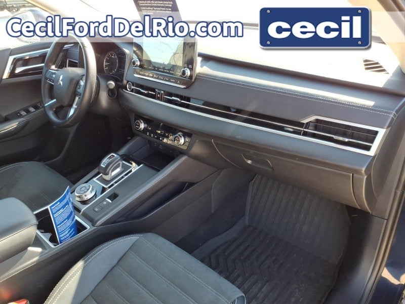 2024 Mitsubishi Outlander SE