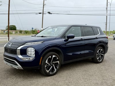 2024 Mitsubishi Outlander SE