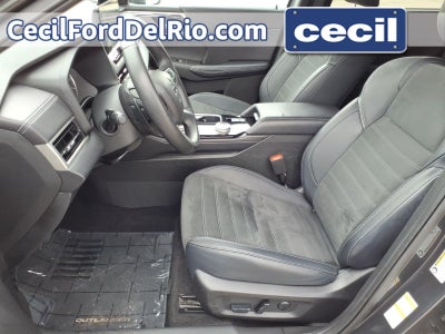 2025 Mitsubishi Outlander SE