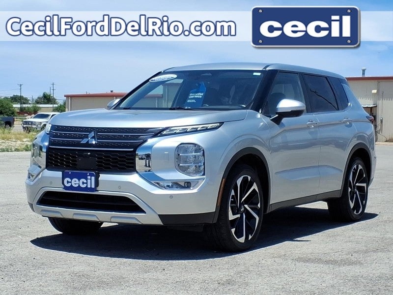 2024 Mitsubishi Outlander SE