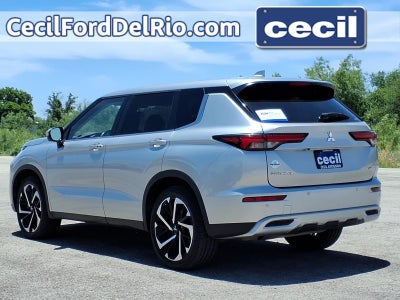 2024 Mitsubishi Outlander SE