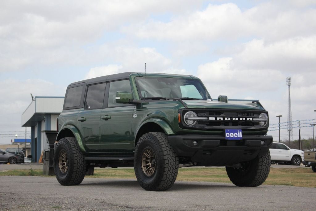2025 Ford Bronco Outer Banks