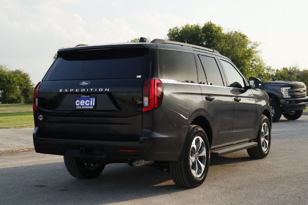 2027 Ford Expedition Active