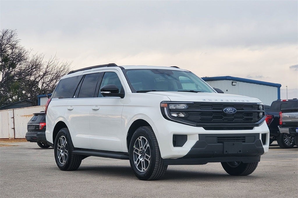 2026 Ford Expedition Active