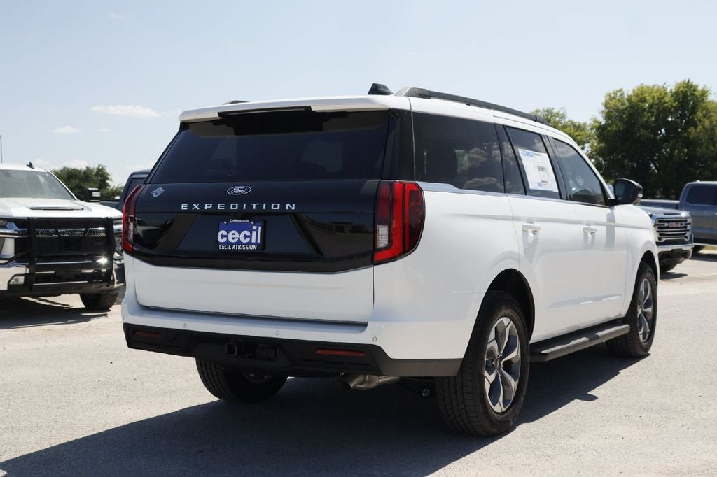 2027 Ford Expedition Active