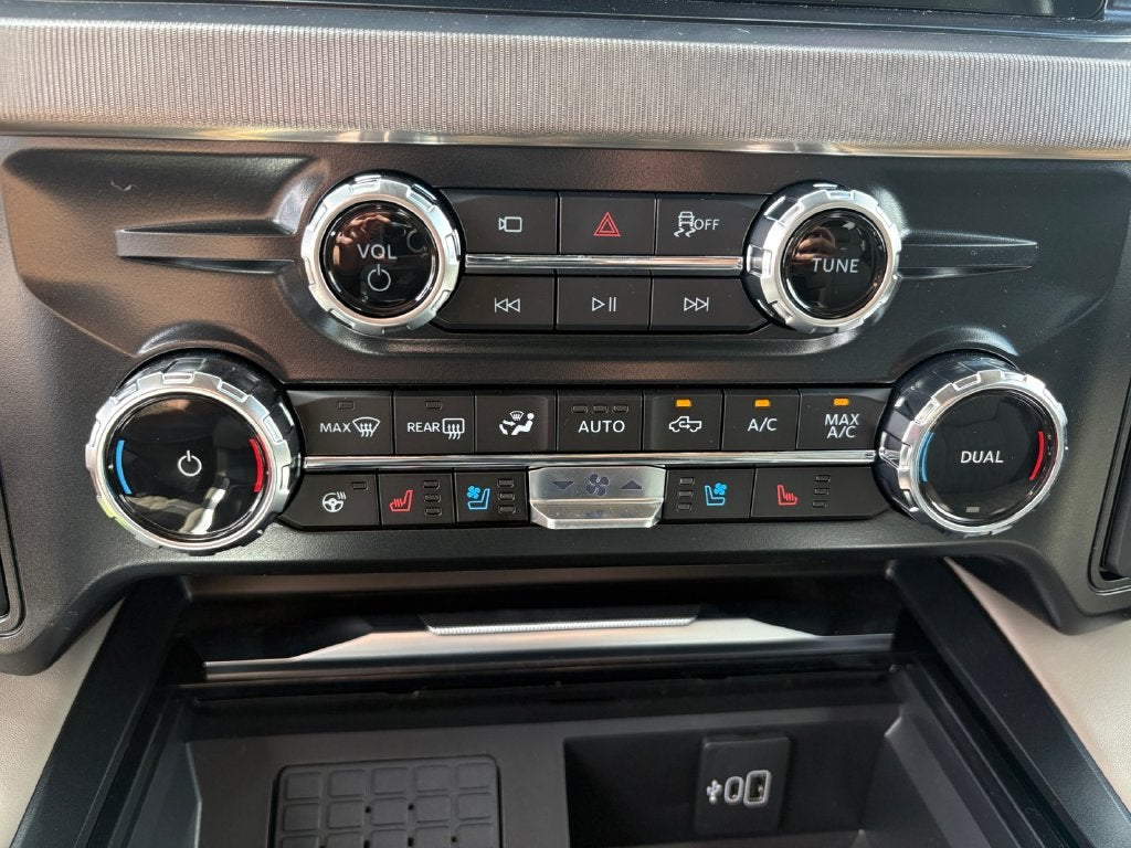 2027 Ford F-250SD Platinum