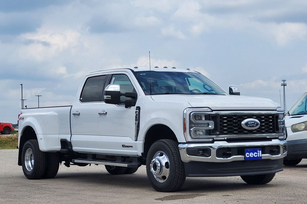 2026 Ford F-350SD Lariat DRW