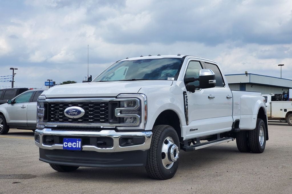 2026 Ford F-350SD Lariat DRW