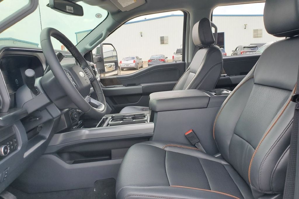 2026 Ford F-350SD Lariat DRW