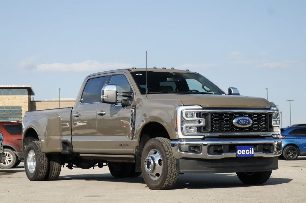 2026 Ford F-350SD Lariat DRW